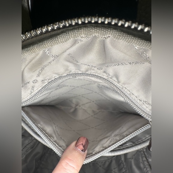 Michael Kors Erin Pearl Grey Pebbled Leather MD Backpack - Picture 11 of 13